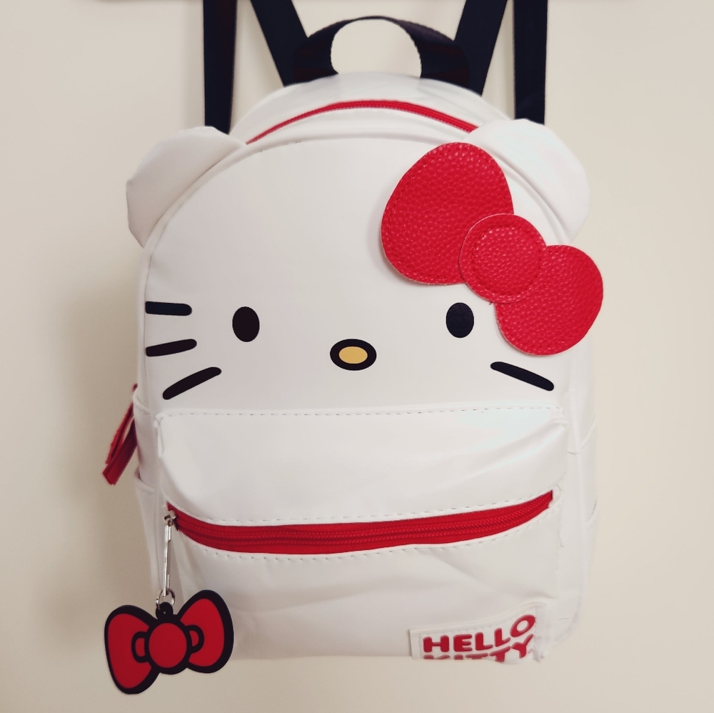 Hello Kitty Mini Backpack - Picture 3 of 14